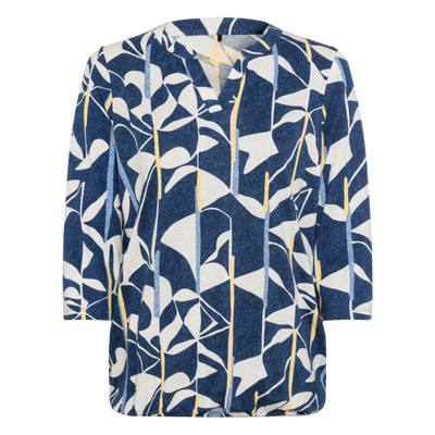 Olsen - Clara - Round Neck with Short V Slit 3/4 Sleeves in a Blue/White Print (11105021)