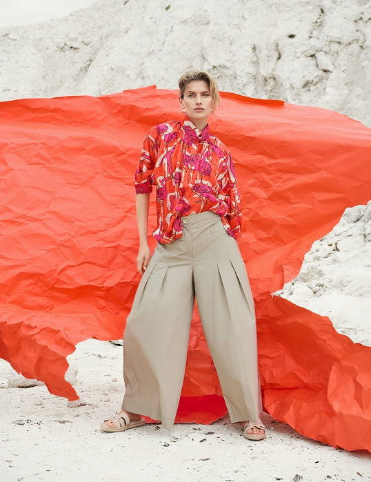 NOEN - Ankle Length Loose Fit Trousers with Tapered Ankles in Beige (81366-9480)
