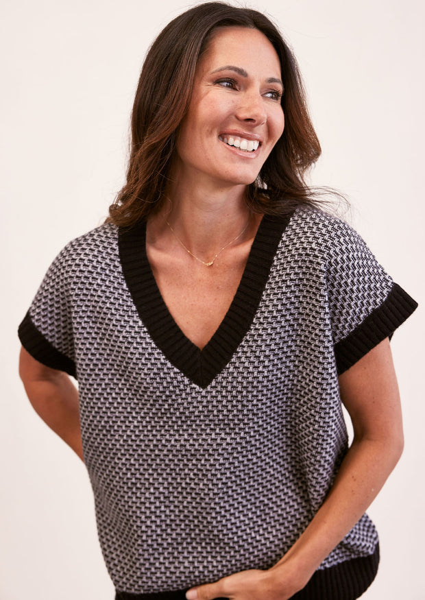 SEE SAW - Black & Light Grey Loose Fit V Neck Slipover (SS220)