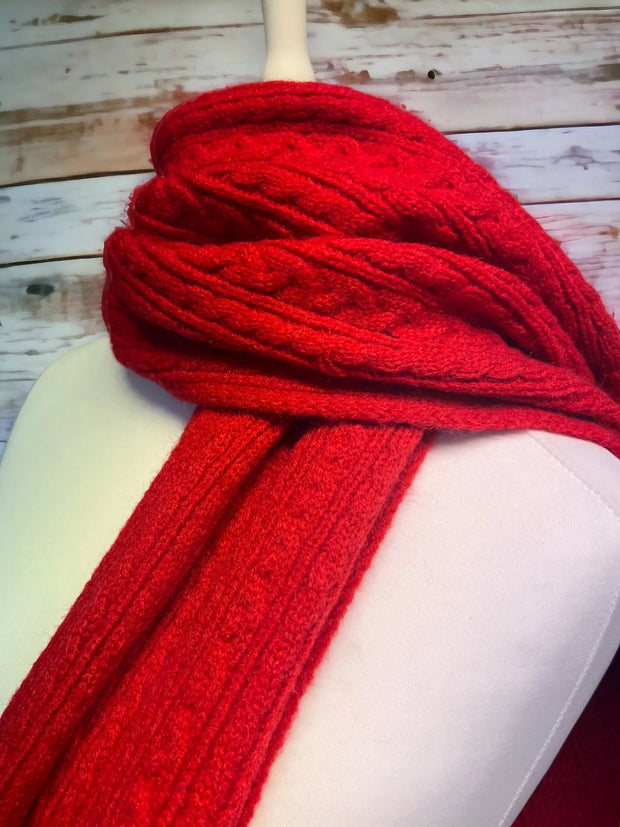 Jess & Lou - Cosy Soft Cable Knit Scarf in Red (SW644)