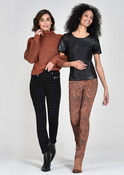 Robell – Mimi - Modern Slim Leg Ankle Length Trouser in Black Embossed Check Print