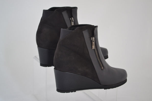 Thierry Rabotin – Toluca High Wedge Faux Fur Lined Leather Ankle Boot