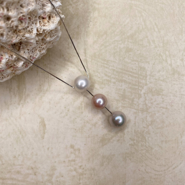 The Real Pearl Co. - Silver Chain Necklace with a Large White, Pink and Lavender Pearl Drop